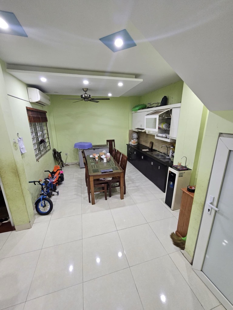 Trần Cung – Bắc Từ Liêm – Nhà dân xây chắc chắn.
